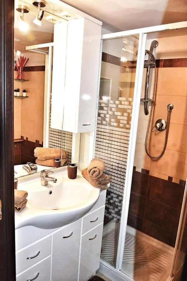Olimpia House - Central Station Барі Екстер'єр фото