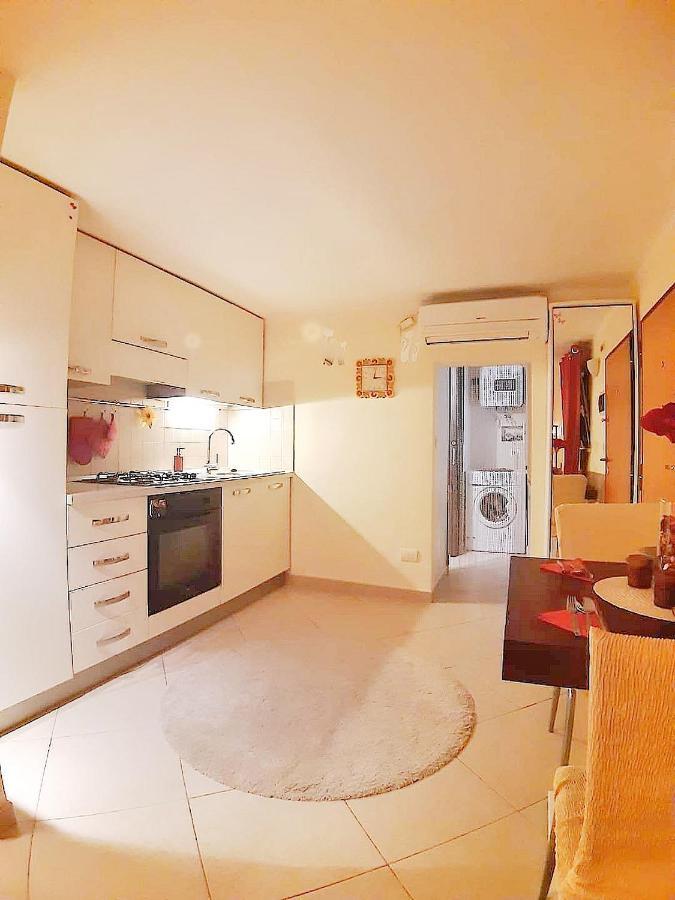 Olimpia House - Central Station Барі Екстер'єр фото