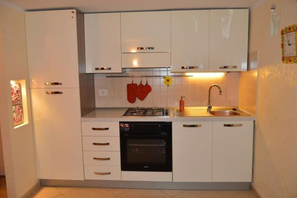 Olimpia House - Central Station Барі Екстер'єр фото